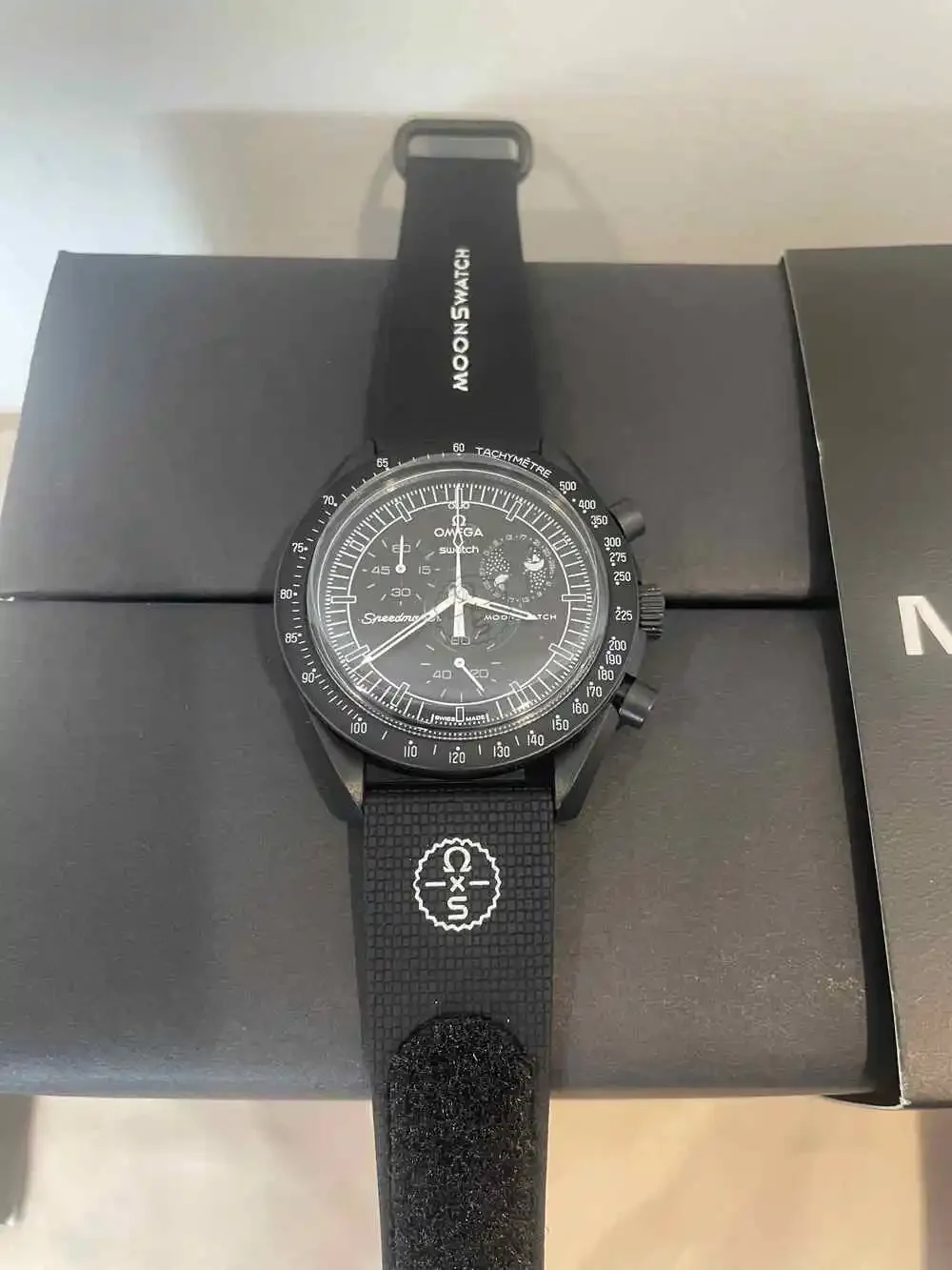 NWOT Swatch x Omega MISSION TO THE MOONPHASE Men's NEW MOON Black Watch